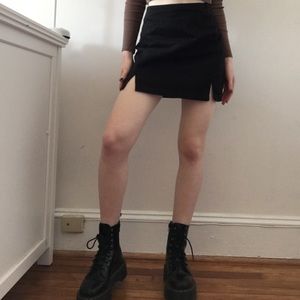Brandy Melville black denim cara skirt